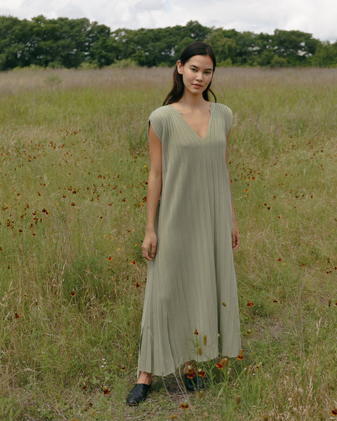 Accordion Pleats Dress / Mint Green